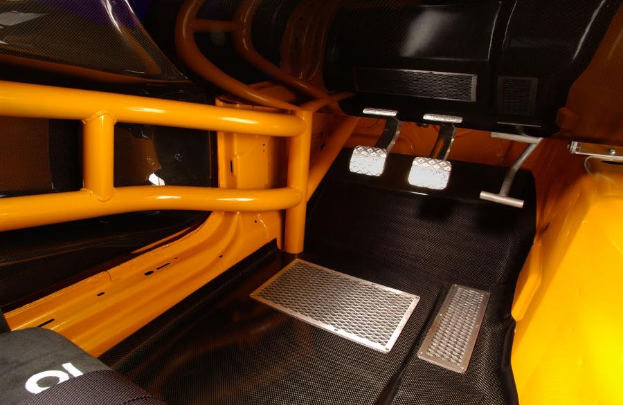  Ford Mustang GT-R Concept 2004 года  (фото 33 из 54)